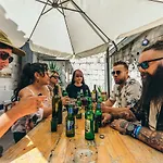 Ostello Booze & Snooze Social