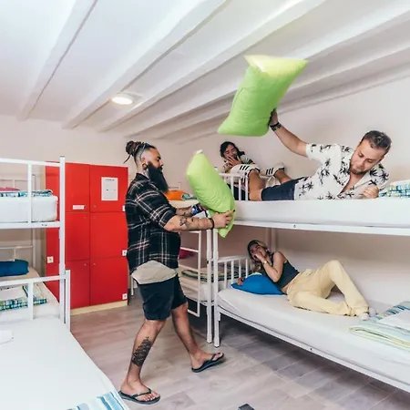 Booze & Snooze Social Hostel Split