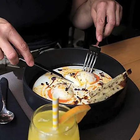 Booze & Snooze Social スプリト