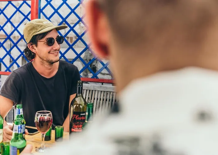 Auberge de jeunesse Booze & Snooze Social Split