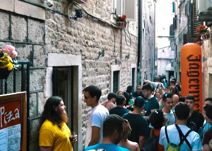 Booze & Snooze Social * Split